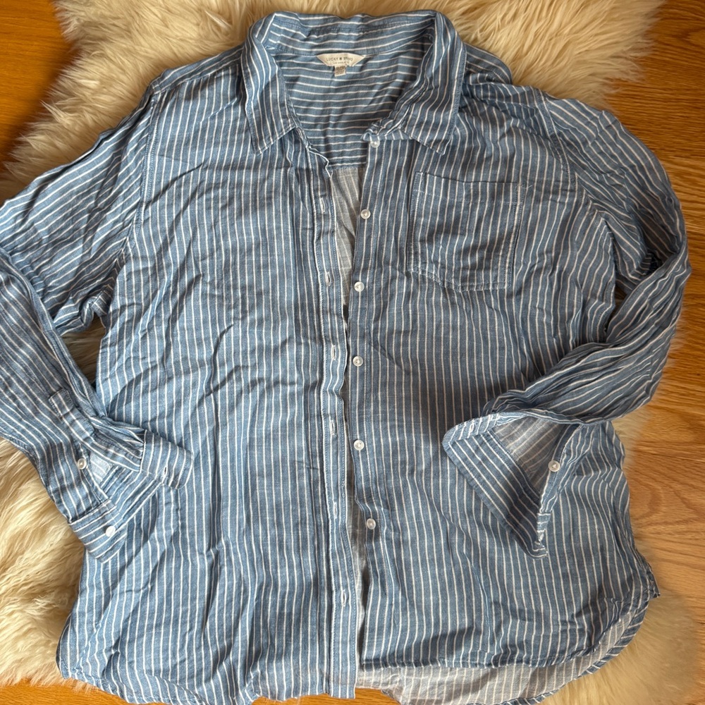 Lucky Brand Blue and White Casual Button Down Shirt